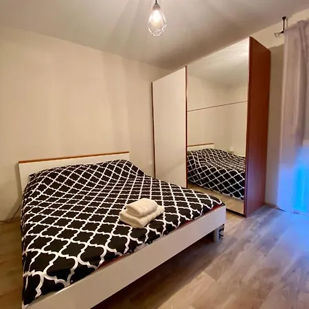 Apartment With Balcony And Free Parking Zadar