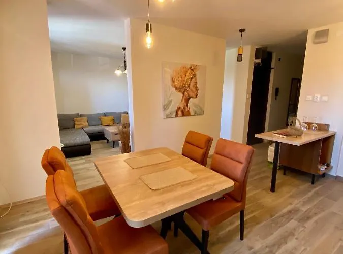 With Balcony And Free Parking アパート ザダル