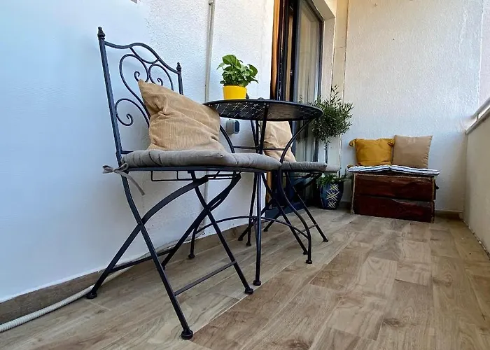 With Balcony And Free Parking Apartman